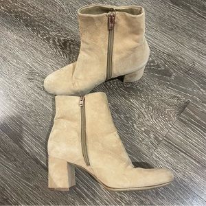 MOVING SALE naturalizer beige suede booties